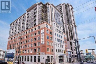 Building Photo - 150 Main St W