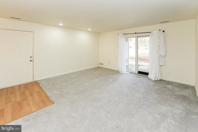 Foto del edificio - 1363 Tristram Cir