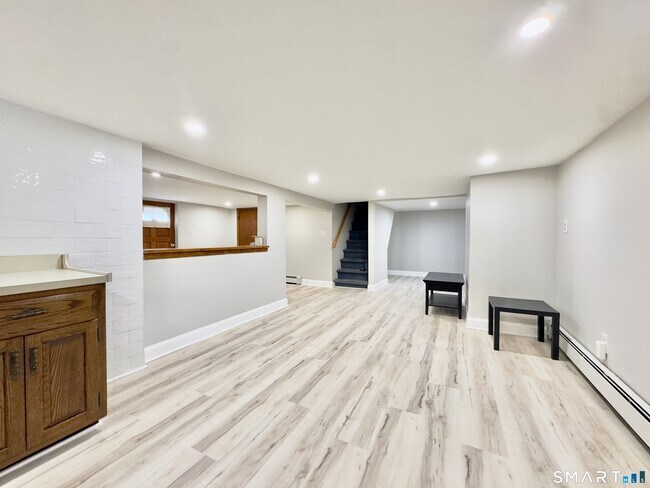 Foto del edificio - 96 Knickerbocker Ave