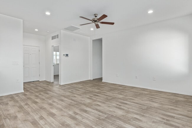 Building Photo - 4514 W Calle de Corteza