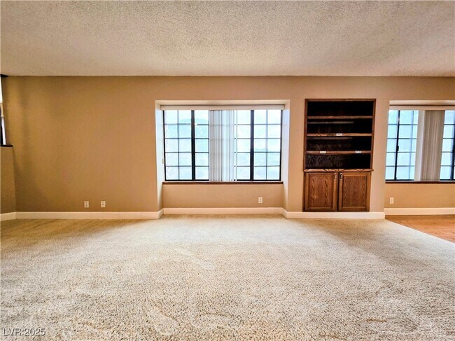 Foto del edificio - 3159 Tonyram Cir