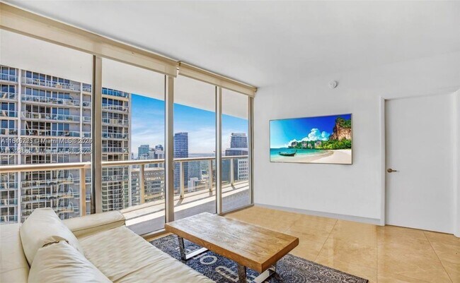 Building Photo - 475 Brickell Ave