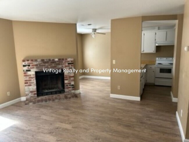 Foto del edificio - Available Now! Recently Updated 3 Bedroom ...