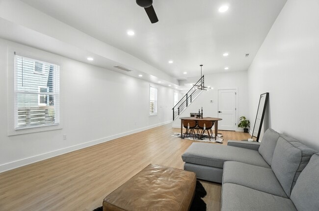 Building Photo - 831 Dayton Ave