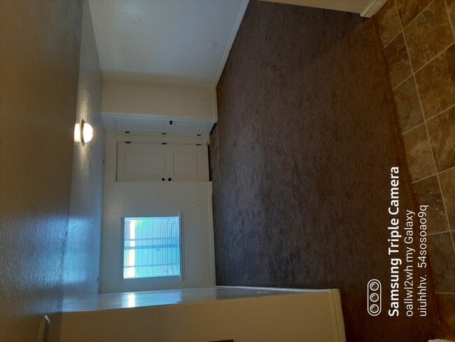 Building Photo - 352 Stone Hollow Dr