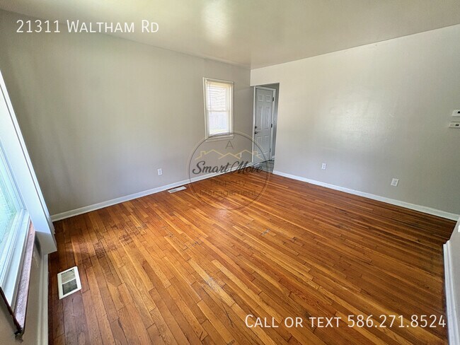 Foto del edificio - 21311 Waltham Rd
