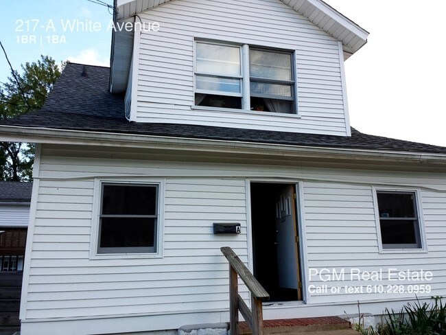 Foto del edificio - 217 White Ave