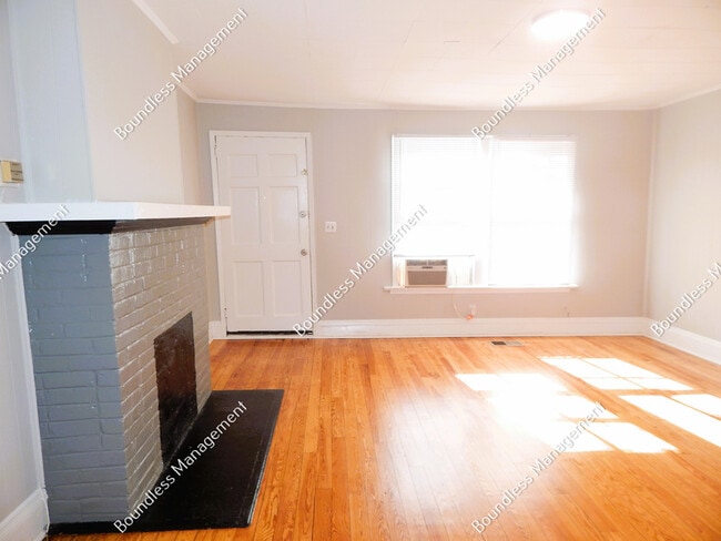 Photo - 622 Waldo St SE House