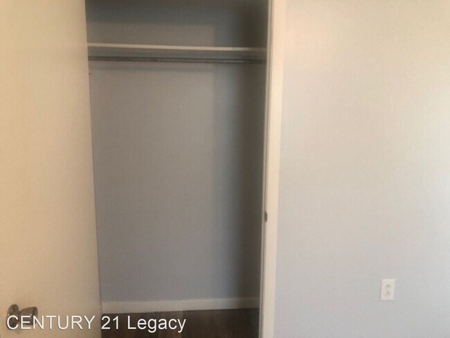 Foto del edificio - 3 br, 1.5 bath House - 1218 Hanna Ave