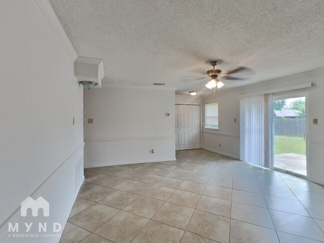 Foto del edificio - 709 Croydon Dr
