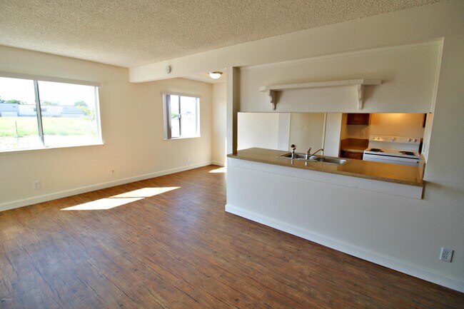 Foto del edificio - 2551 Anchor Ave