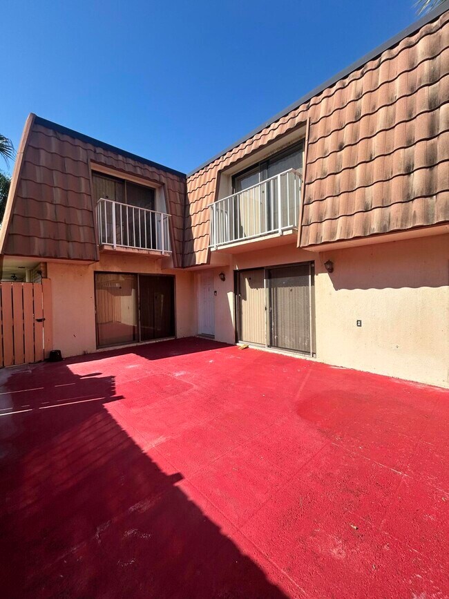 Foto del edificio - 804 Blue Ridge Cir