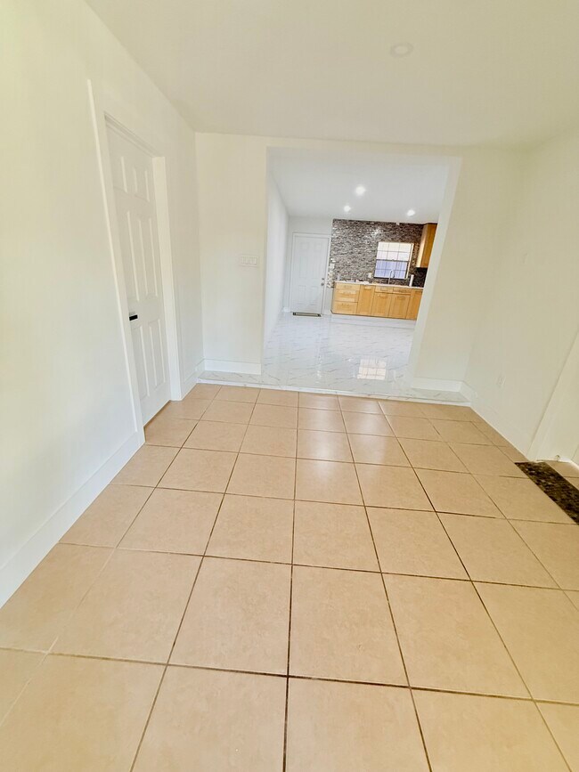 Foto del edificio - 5605 Patterson Rd