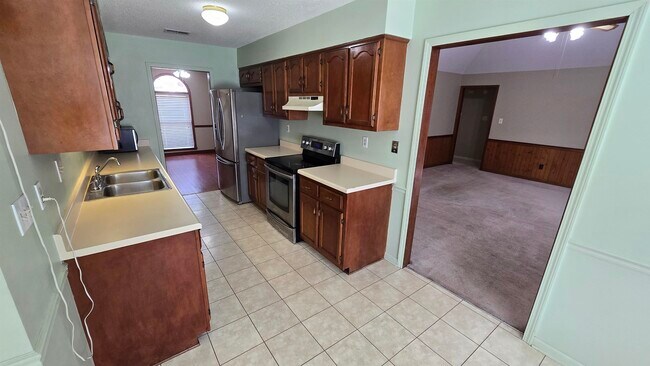 Foto del edificio - 1388 Hardwood Trail