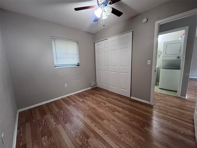 Foto del edificio - 609 6th St NE