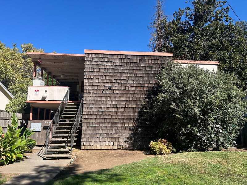 Foto principal - 316 W 4th Ave