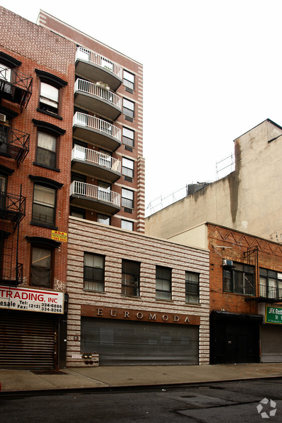 Building Photo - 55 Orchard St