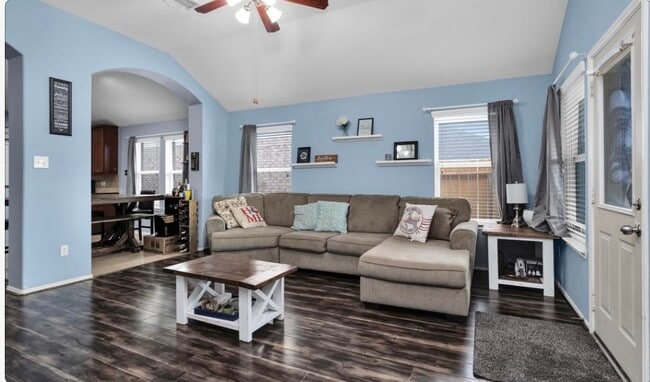 Building Photo - 5015 Bridgecrossing Ct