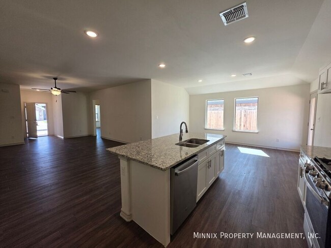 Foto del edificio - 6009 Kauffman Dr