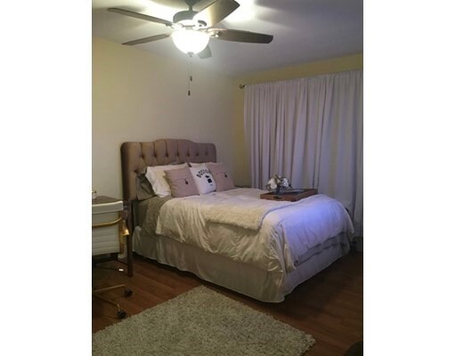 Building Photo - 88 Olney St