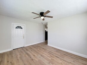 Building Photo - 711 Ave A