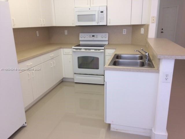 Foto del edificio - 10923 NW 79th St