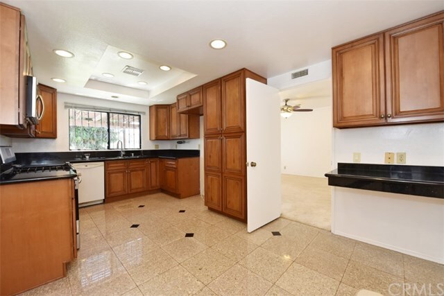 Foto del edificio - 1610 E Belmont Ave
