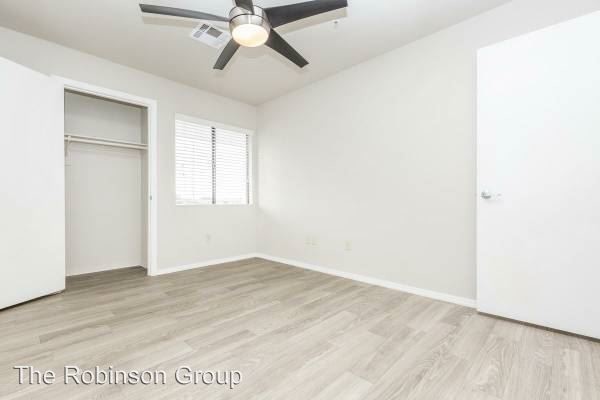 Primary Photo - 36 E Vaughn Ave
