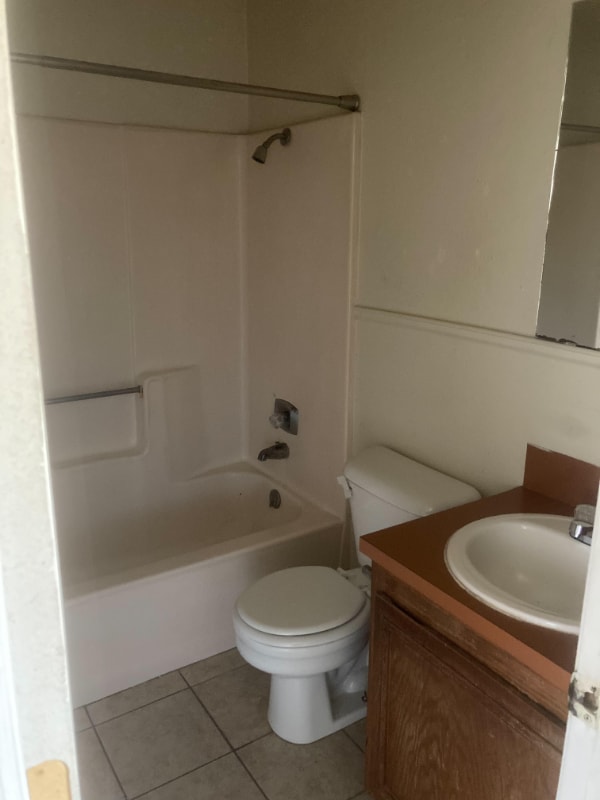 Building Photo - 505 N Main