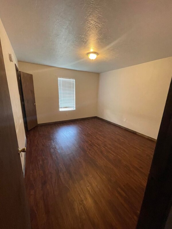 Building Photo - 1315 N Twin City Hwy
