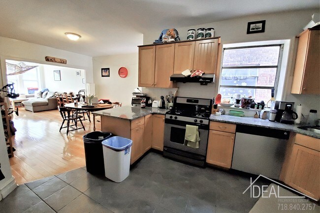 Building Photo - 359 40th Street #UNIT2R
