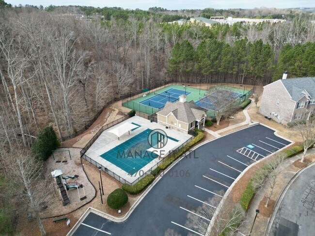 Foto del edificio - 5 Bedroom house rent in Suwanee near Peachtree Ridge High School