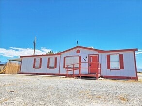 Building Photo - 320 W Comstock Cir N