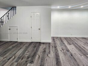 Building Photo - 2460 Taylor St