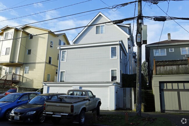 Building Photo - 4746 19th Ave NE