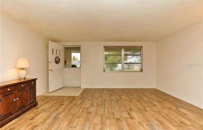Building Photo - 7936 Mimosa Dr