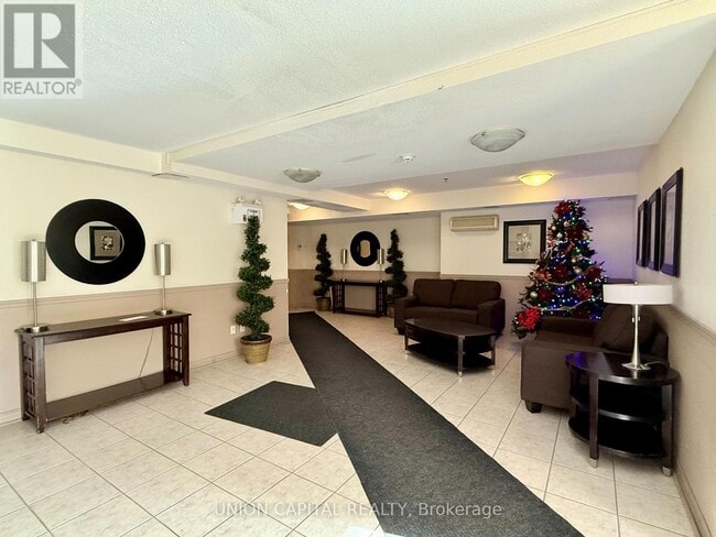 Building Photo - 684 Warden Ave.