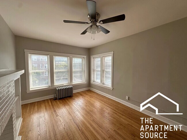 Foto del edificio - 4908 N St Louis Ave