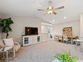 Building Photo - 4728 Bentwood Hills Dr