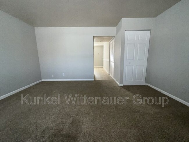 Building Photo - 201 W Wesley Dr