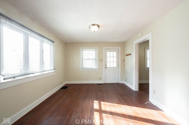 Building Photo - 4715 Caroline Ave