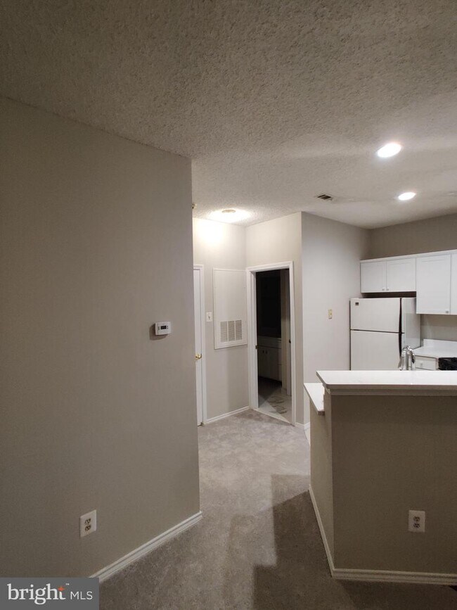 Building Photo - 13058 Autumn Woods Way