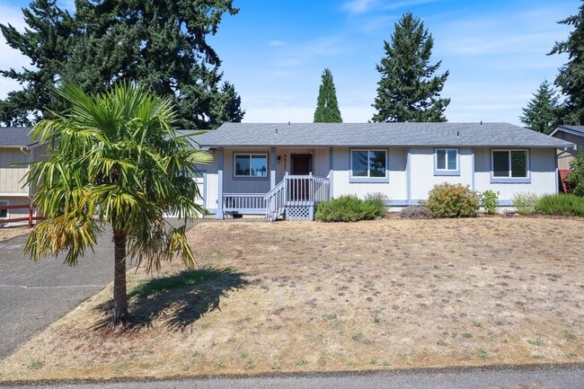 Building Photo - Move in ready - 3 bedrooms, 2 bath rambler...