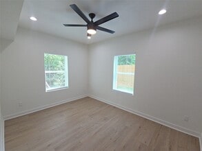 Building Photo - 8101 Venus St