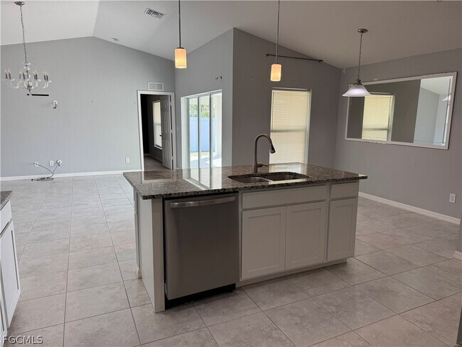 Foto del edificio - 910 NW 8th Terrace