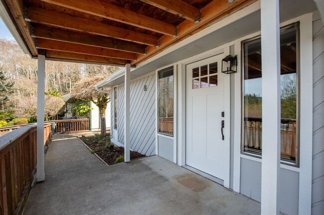 Foto del edificio - 332 Birch