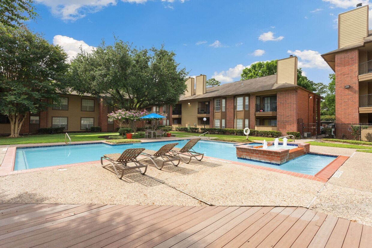 Champion Oaks Apartments in Houston, TX