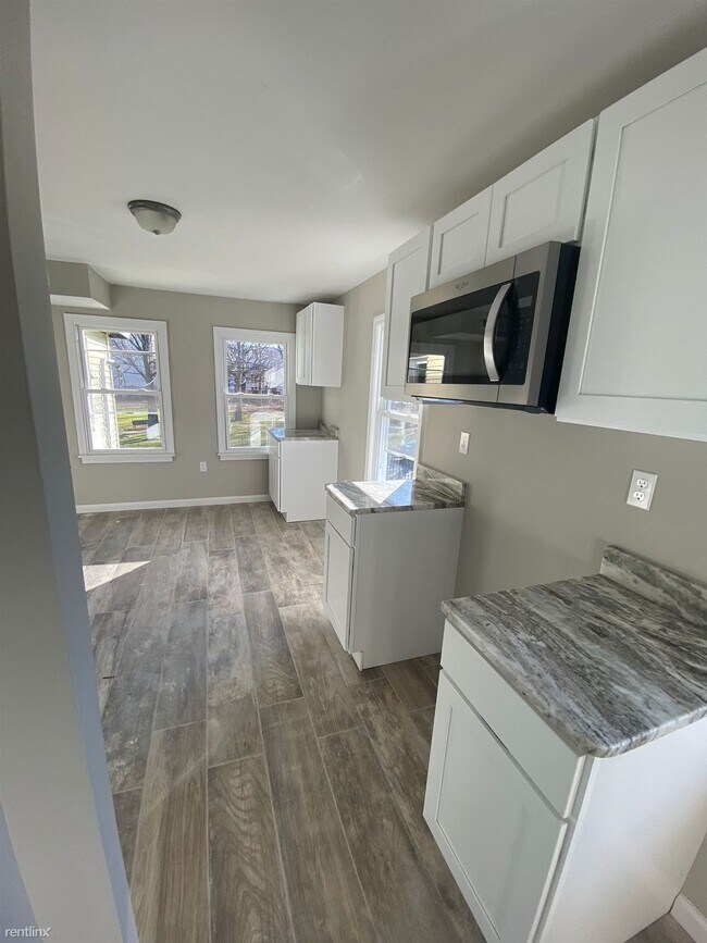 Foto del edificio - 5 br, 2 bath House - 32 Kensington St 2nd ...