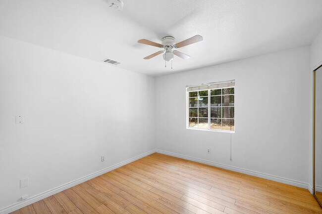 Foto del edificio - 14012 Sayre St