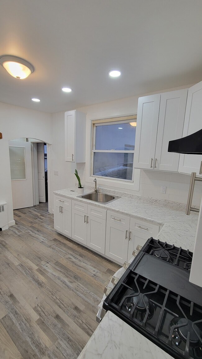 Foto del edificio - 7411 Park Ave